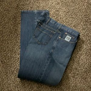 Excellent like new condition cinch white labels